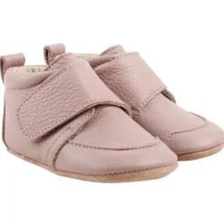 En fant hjemmesko^Børn Pige|Hjemmesko